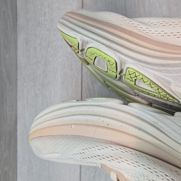 Hoka Women's Bondi 8 Athletic Running Shoes Sneakers Sz 10B - Picture 11 of 15